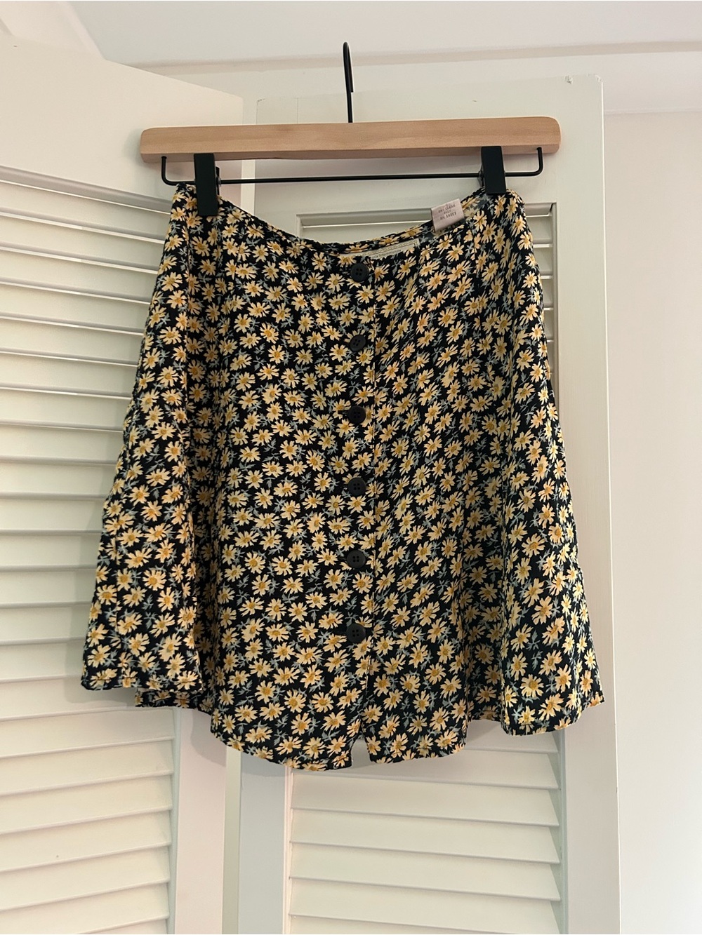 Vintage Express Daisy Floral Button Front Mini Skirt Black Yellow Rayon XS 90s